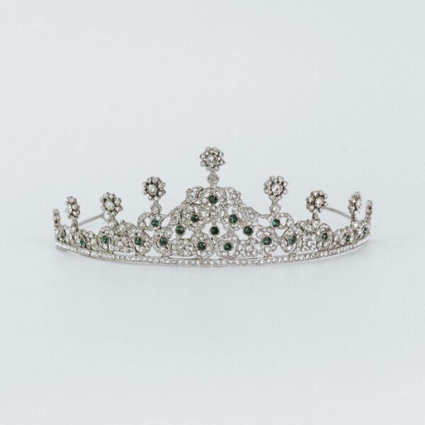 Tiara Europa